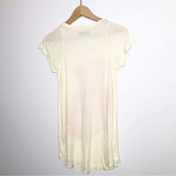 𝅺Lauren Moshi cream graphic T-shirt with pink graphic bear on front - Picture 6 of 10